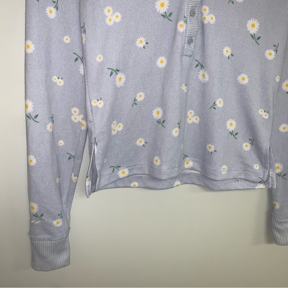 Aeropostale Lightweight Sweater Cardigan Women’s  Size XS Floral Blue Daisies - Picture 4 of 6